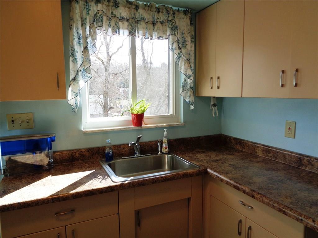 120 KIngs Road Braddock Hills, PA 15221 - Photo 6 of 16 Kitchen