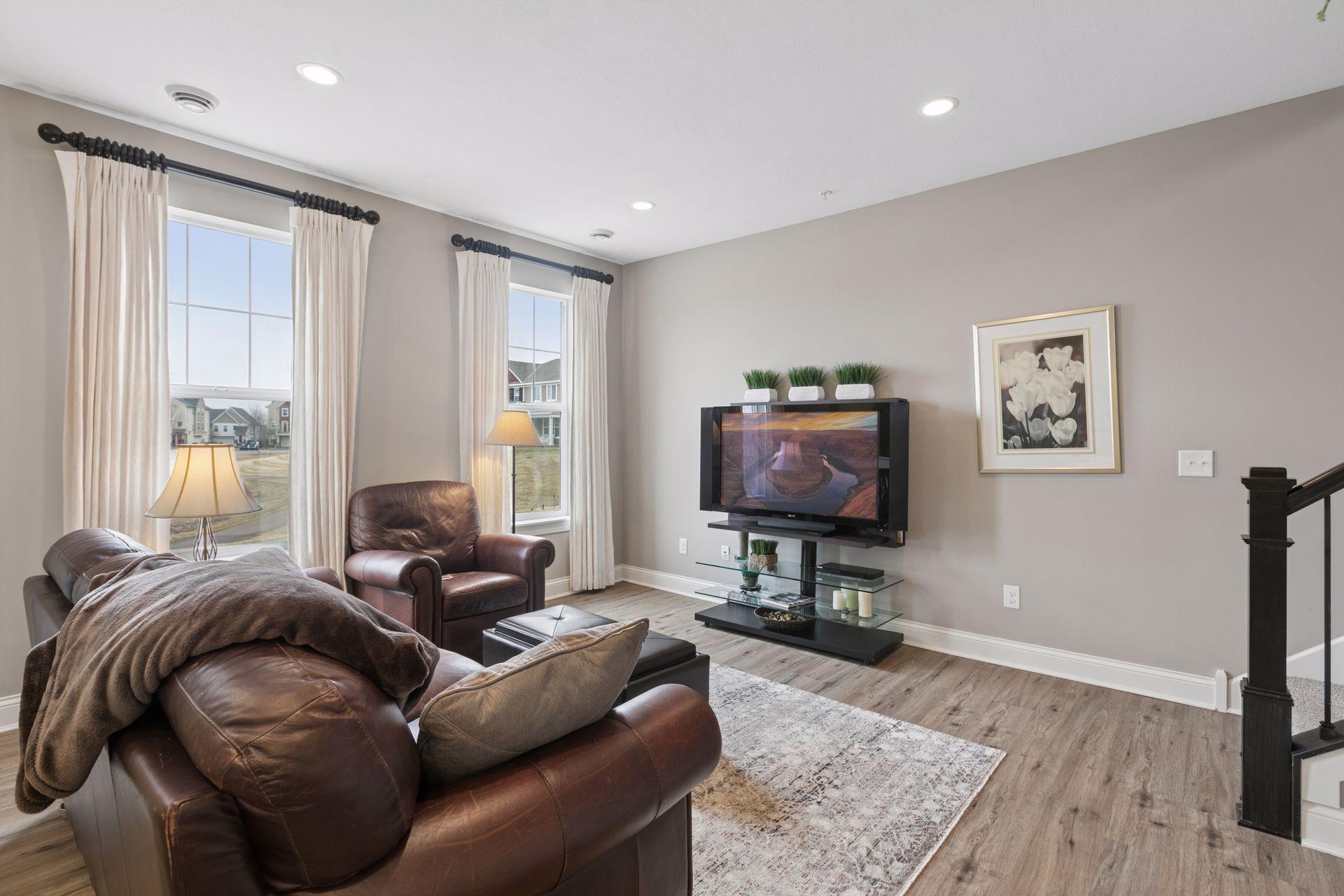 8414 Hemlock Lane North Maple Grove, MN 55369 - Photo 8 of 39