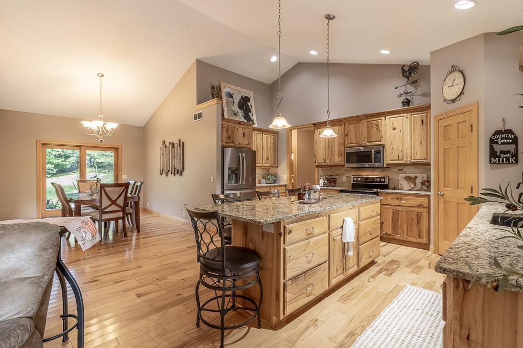 124 Jay Street Le Sueur, MN 56058 - Photo 11 of 57