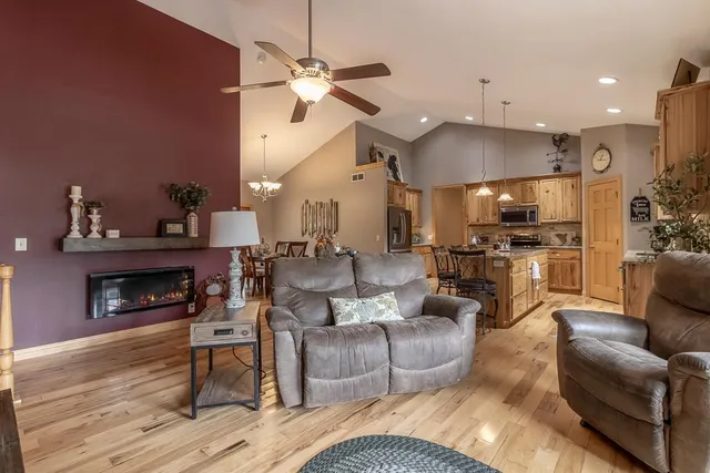 $585,000 | 124 Jay Street, Le Sueur, MN 56058