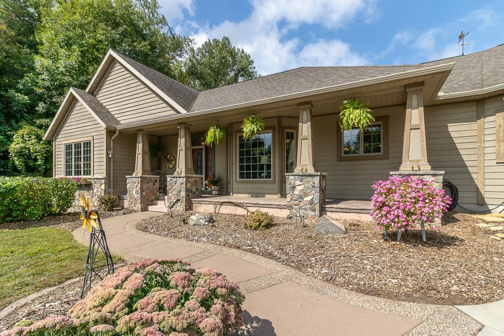 124 Jay Street Le Sueur, MN 56058 - Photo 3 of 57