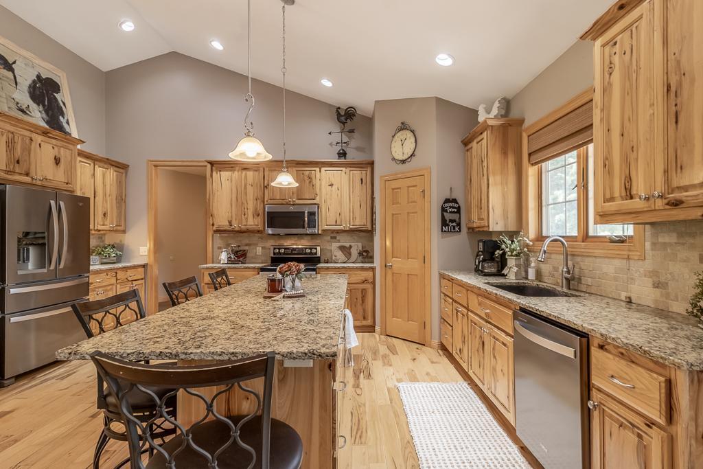 124 Jay Street Le Sueur, MN 56058 - Photo 8 of 57