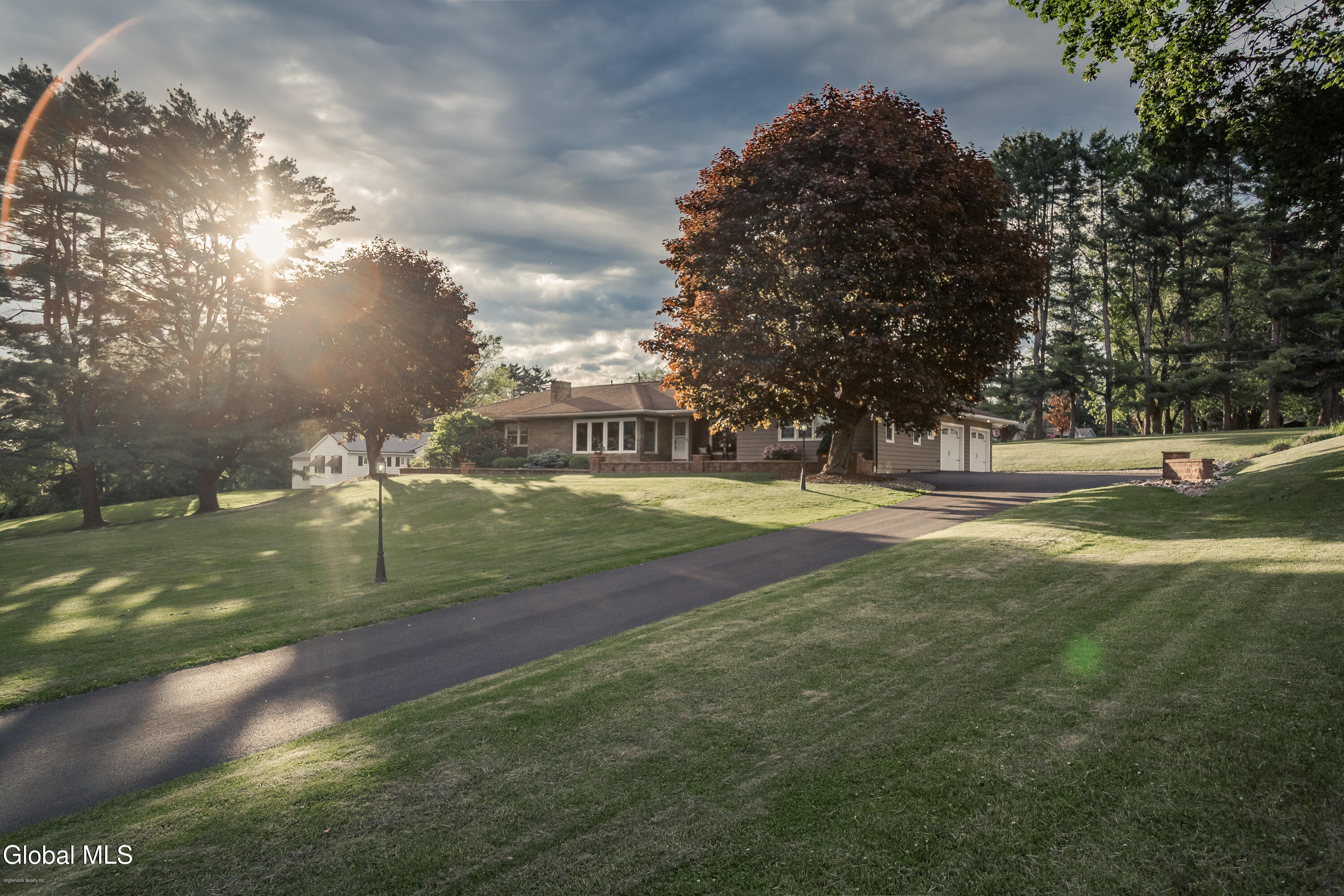 109 Golf Course Road Amsterdam, NY 12010 - Photo 2 of 76 address-city-NY-52