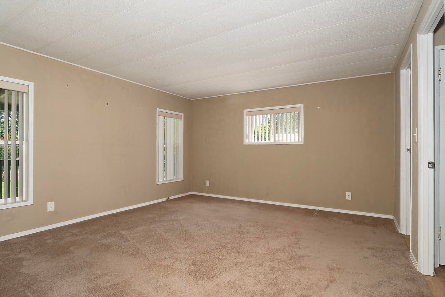 180 Daryl Lane Eagle Point, OR 97524 - Photo 8 of 21 Primary Bedroom