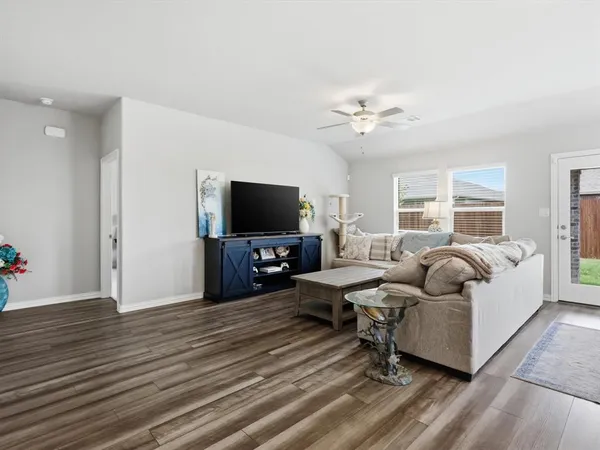 $2,500 | 410 Dempsey Drive, McKinney, TX 75071