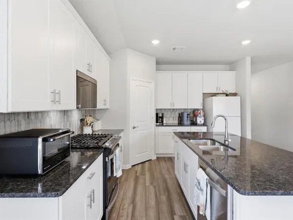 $2,500 | 410 Dempsey Drive, McKinney, TX 75071