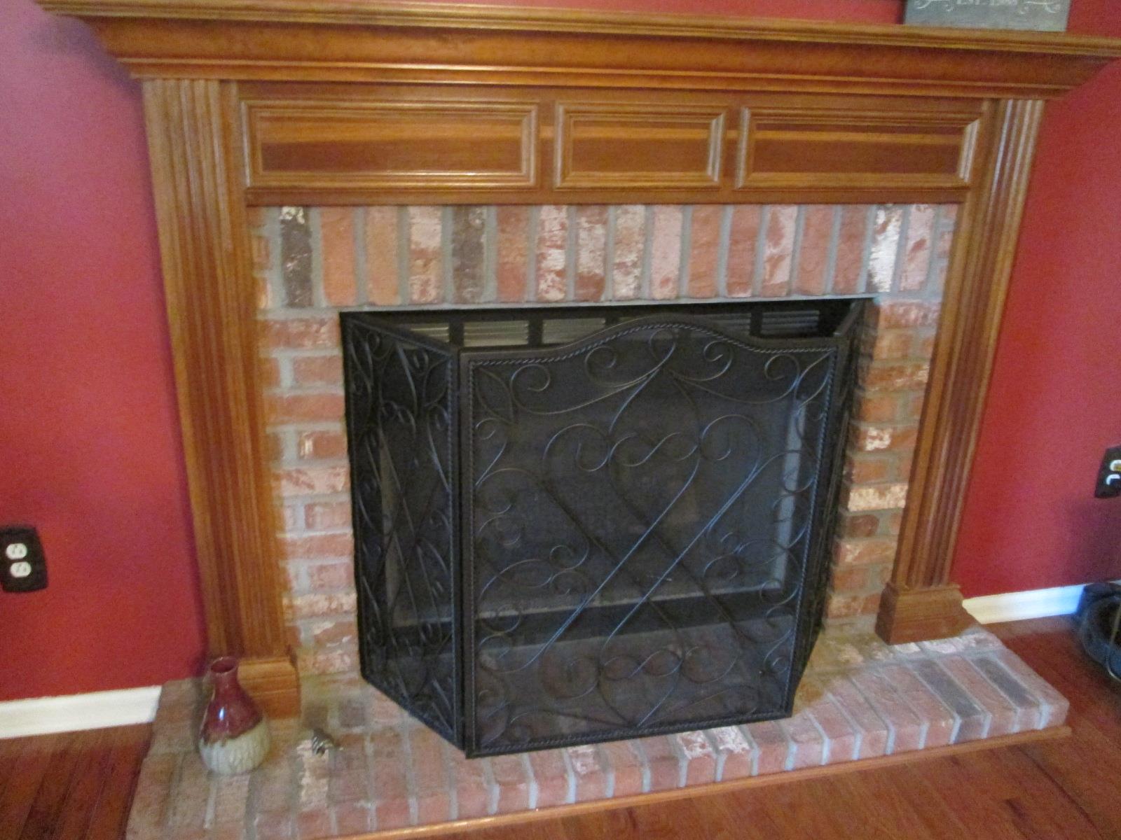 708 3rd Avenue West Springfield, TN 37172 - Photo 3 of 30 a close view of a fireplace