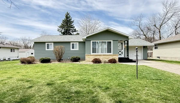 $215,000 | 413 South 13th Street, Montevideo, MN 56265