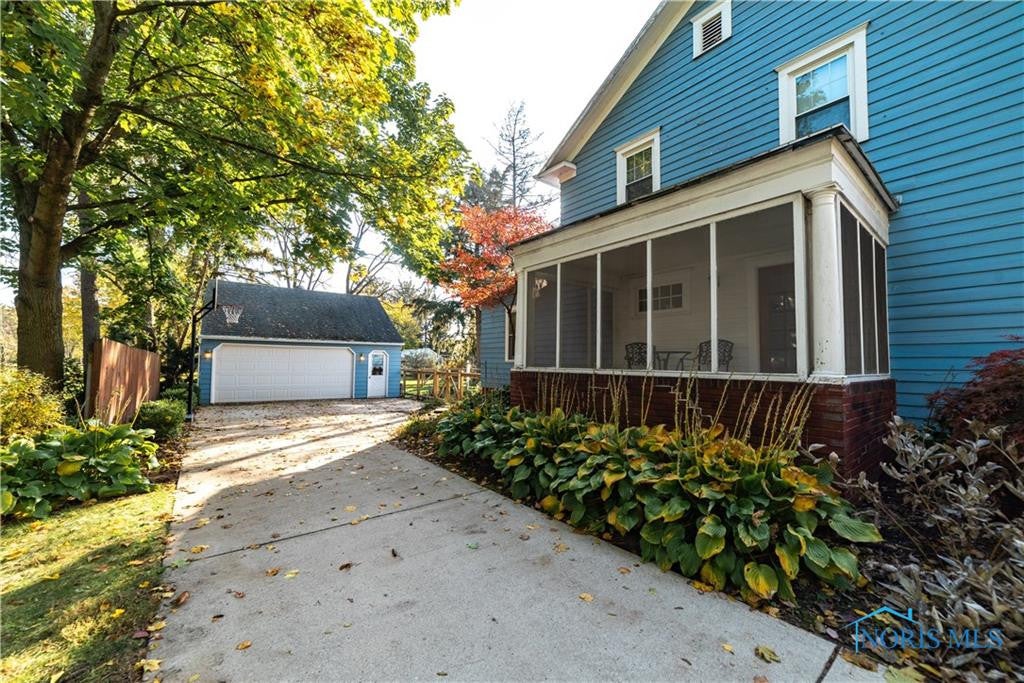 1069 Farnsworth Road Waterville, OH 43566 - Photo 4 of 30 Gallery Image 4