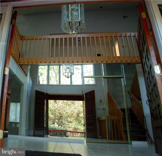 8607 Stevenson Road Stevenson, MD 21153 - Photo 11 of 30 Entrance / Foyer