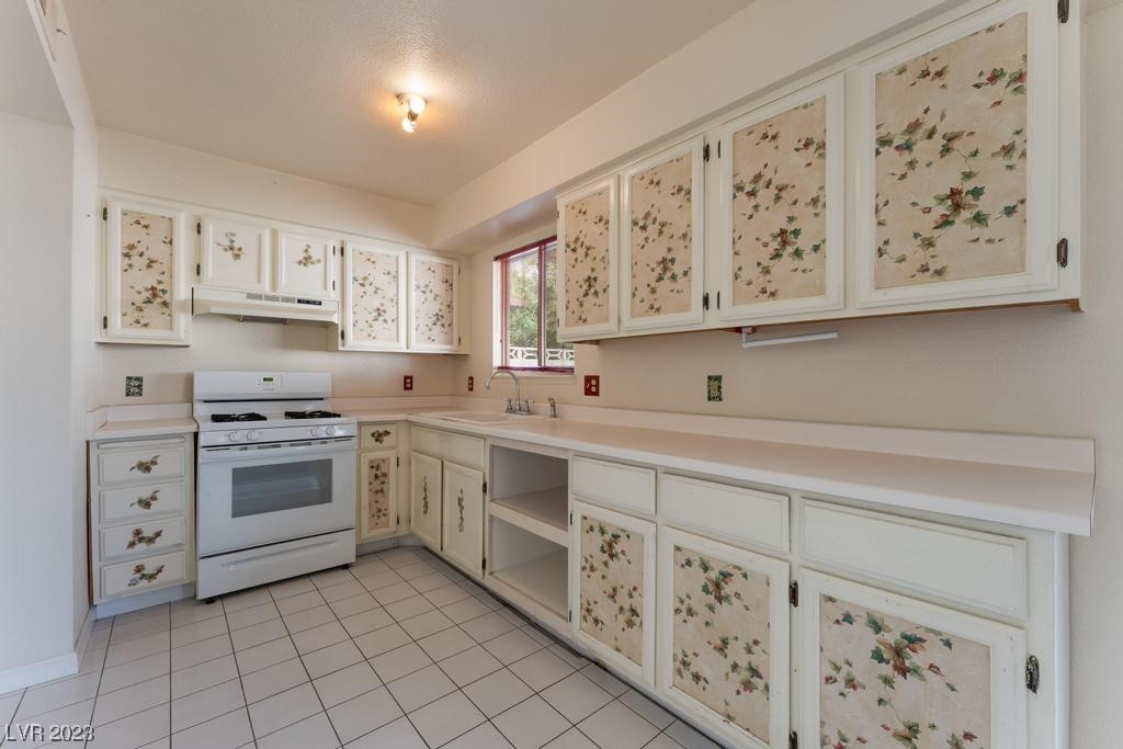 913 Wilson Cliffs Road Las Vegas, NV 89128 - Photo 11 of 33