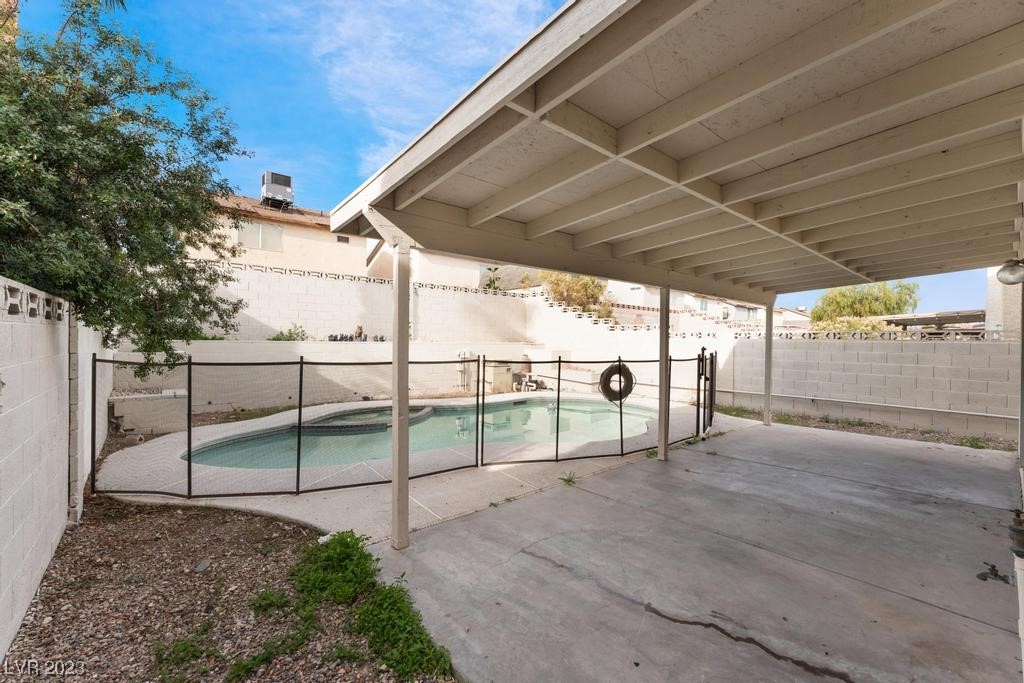 913 Wilson Cliffs Road Las Vegas, NV 89128 - Photo 29 of 33