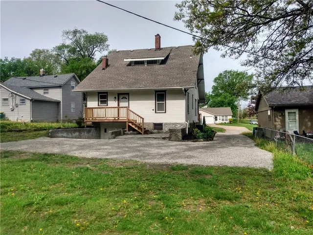 $264,000 | 507 North Pearl Street, Paola, KS 66071