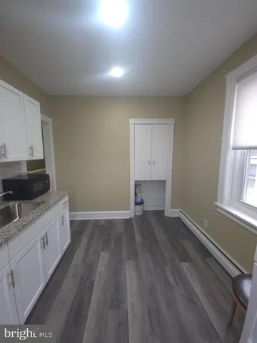 $1,300 | 320 Darby Road, Havertown, PA 19083