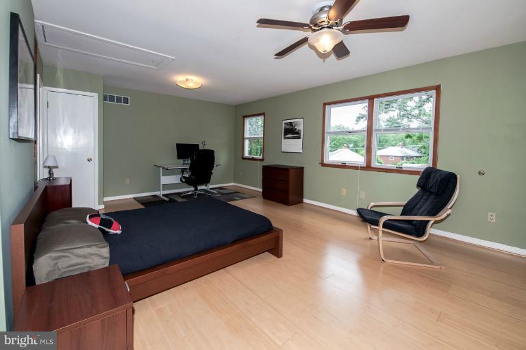 2424 Darrow Street Silver Spring, MD 20902 - Photo 12 of 28 Bedroom