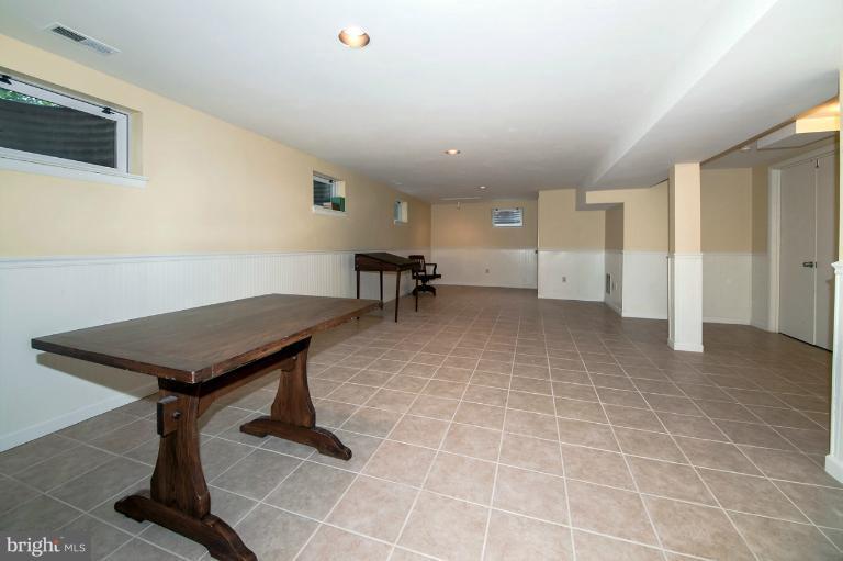 2424 Darrow Street Silver Spring, MD 20902 - Photo 18 of 28 Basement