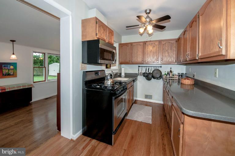 2424 Darrow Street Silver Spring, MD 20902 - Photo 19 of 28 Kitchen