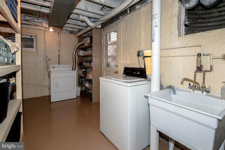 2424 Darrow Street Silver Spring, MD 20902 - Photo 20 of 28 Basement