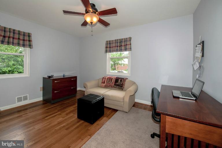 2424 Darrow Street Silver Spring, MD 20902 - Photo 25 of 28 Bedroom
