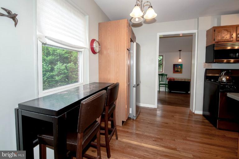 2424 Darrow Street Silver Spring, MD 20902 - Photo 4 of 28 Kitchen