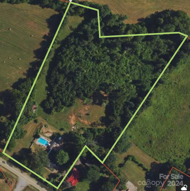 496 Chimney Rock Road Rutherfordton, NC 28139 - Photo 5 of 37 a view of a small yard