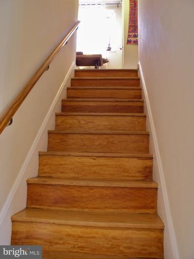 9 Ridge Road, Unit A Greenbelt, MD 20770 - Photo 6 of 30 oak stairs