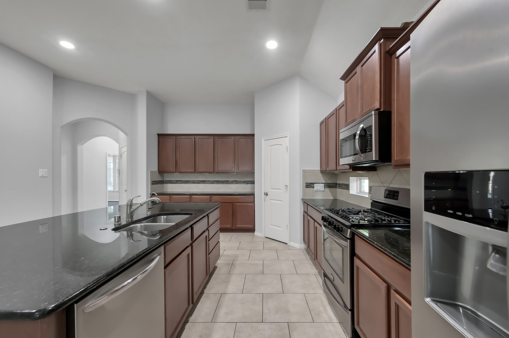 5615 Glenfield Spring Lane Spring, TX 77389 - Photo 14 of 43
