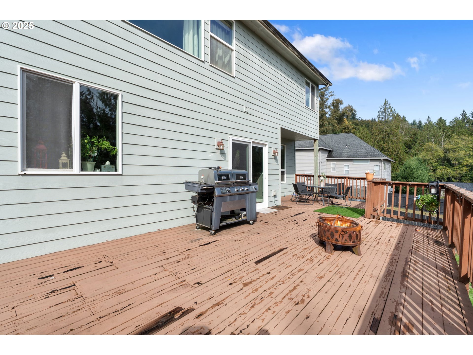 117 Altavista Road Longview, WA 98632 - Photo 30 of 40 a view of a roof deck