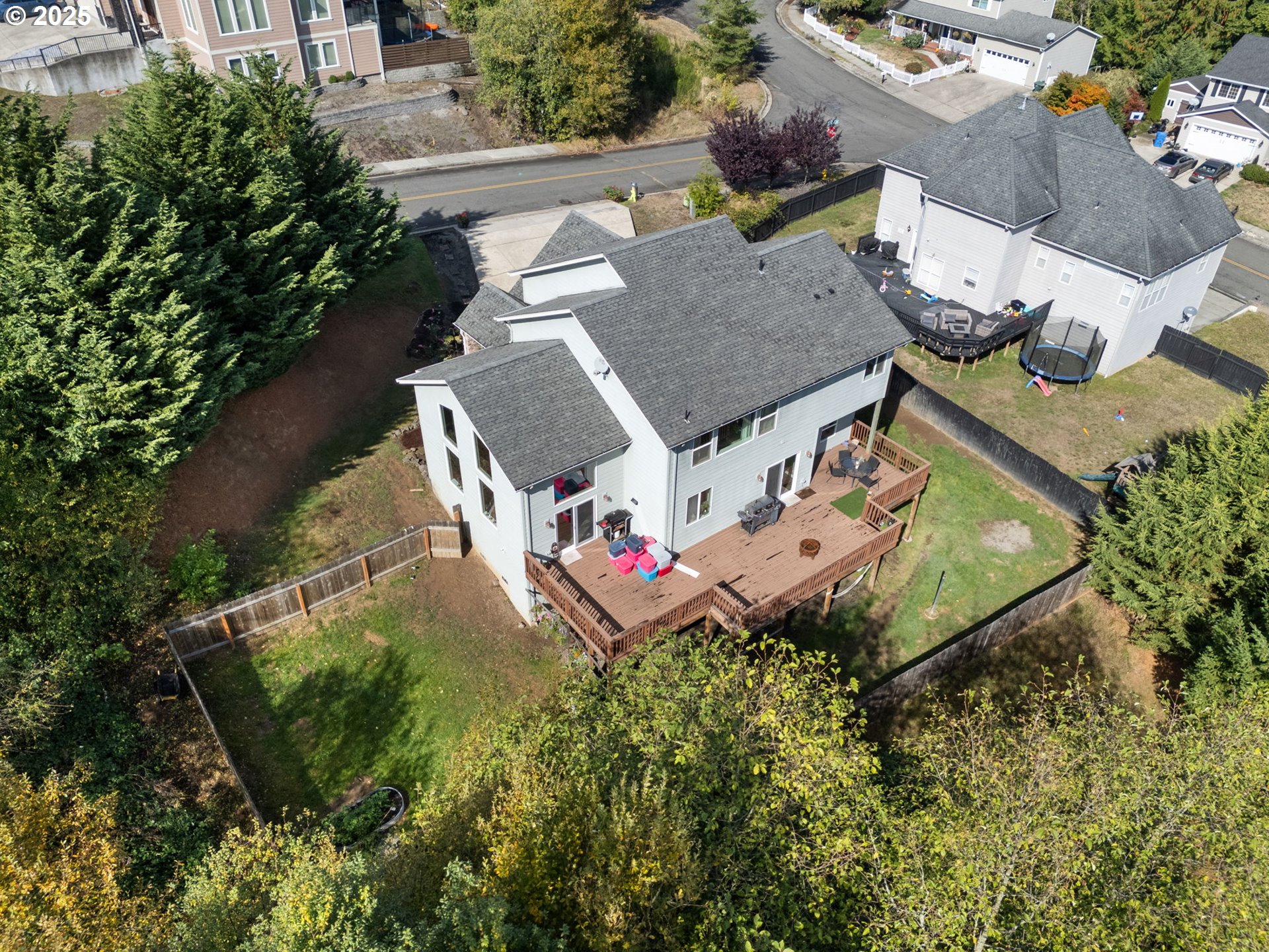 117 Altavista Road Longview, WA 98632 - Photo 35 of 40 an aerial view of a house with an outdoor space