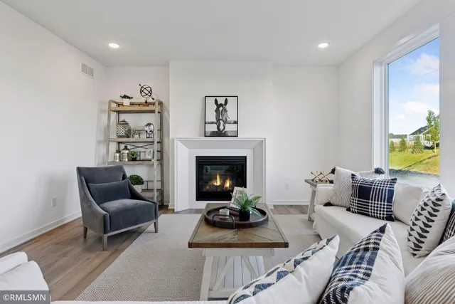 $635,000 | 10157 Blackmoor Road, Woodbury, MN 55129