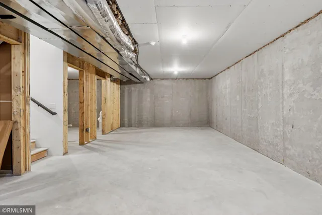 $635,000 | 10157 Blackmoor Road, Woodbury, MN 55129