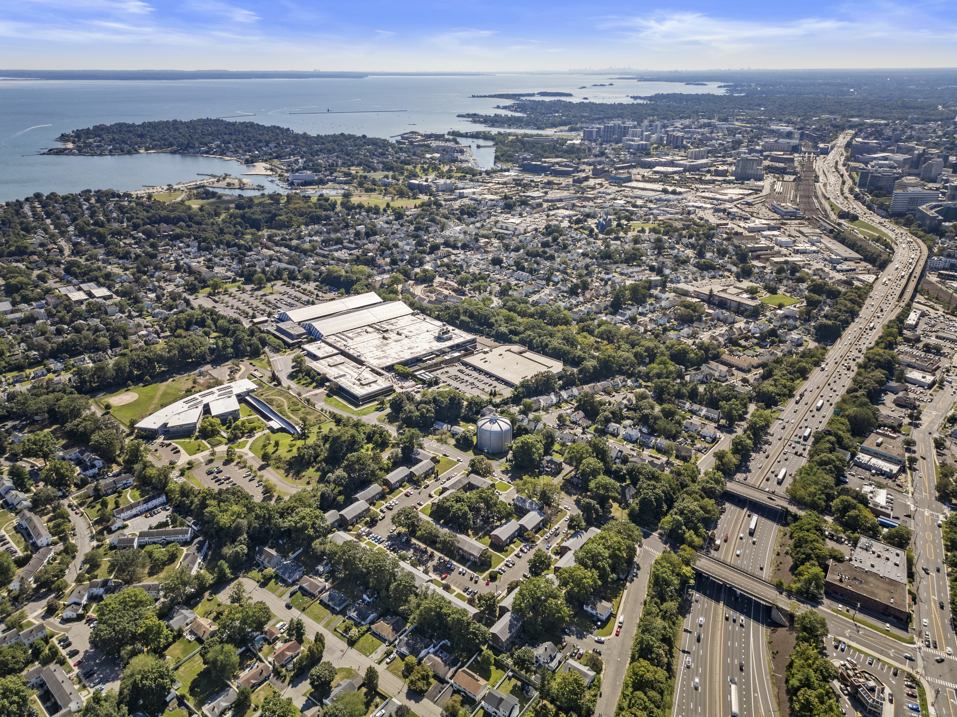56 Blachley Road, Unit B Stamford, CT 06902 - Photo 25 of 26 an aerial view of multiple house