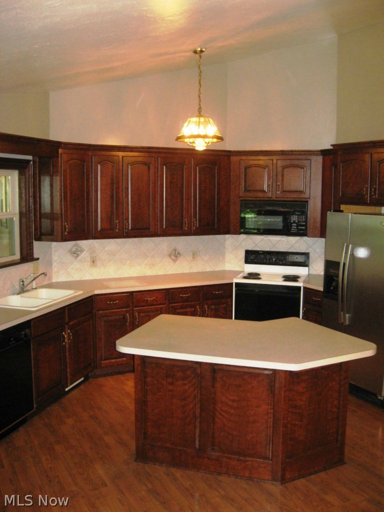 1220 North Quarry Road Amherst, OH 44001 - Photo 9 of 25