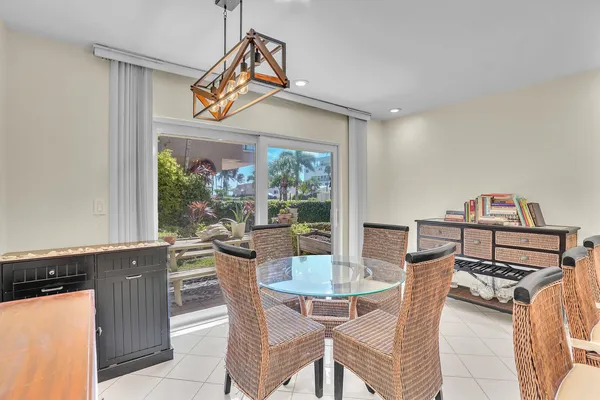 $3,400 | 584 Southeast 20th Avenue, Unit 2, Deerfield Beach, FL 33441