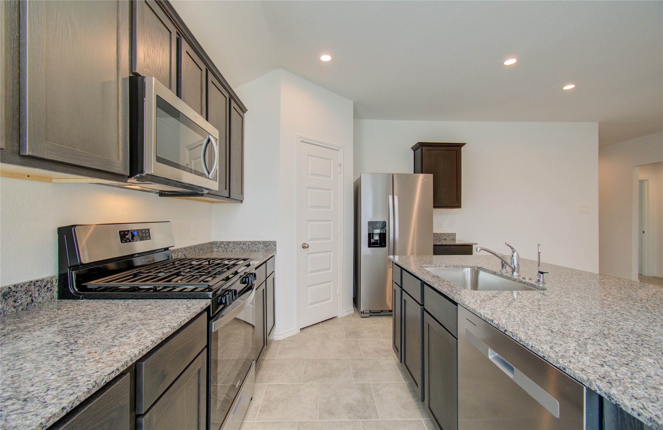 1031 Appaloosa Lane Rosharon, TX 77583 - Photo 10 of 30