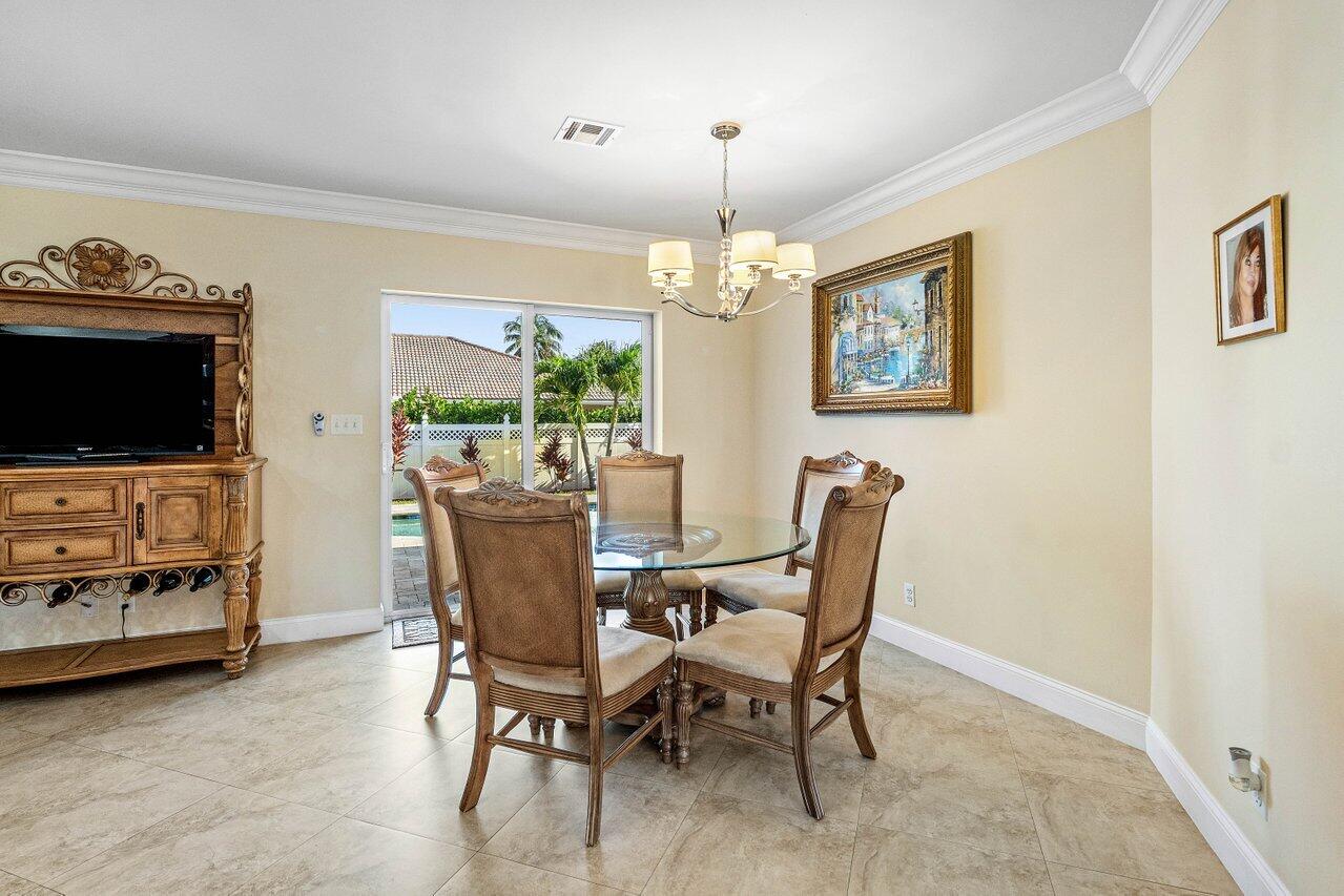 899 Granada Drive Boca Raton, FL 33432 - Photo 11 of 44 011-899GranadaDrive-BocaRaton-FL-33432-S