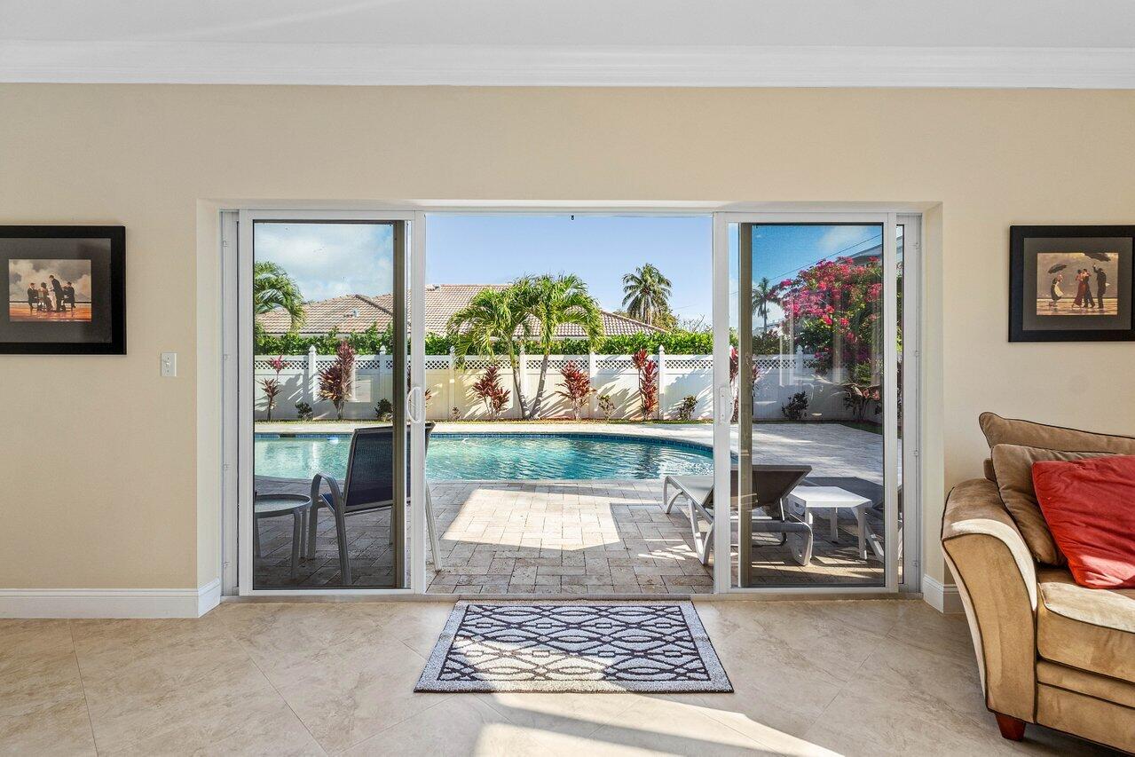 899 Granada Drive Boca Raton, FL 33432 - Photo 12 of 44 012-899GranadaDrive-BocaRaton-FL-33432-S