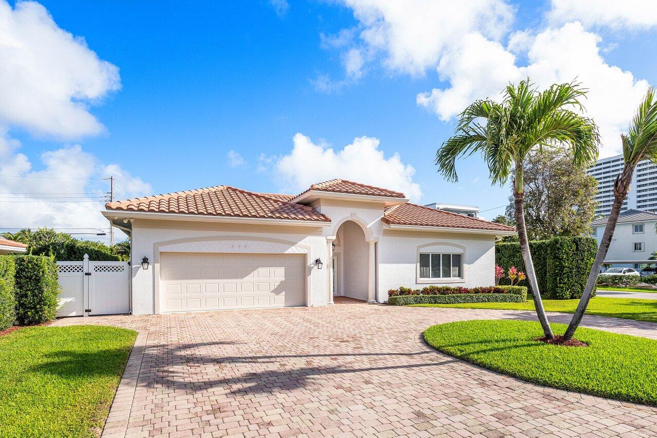 899 Granada Drive Boca Raton, FL 33432 - Photo 3 of 44 003-899GranadaDrive-BocaRaton-FL-33432-S