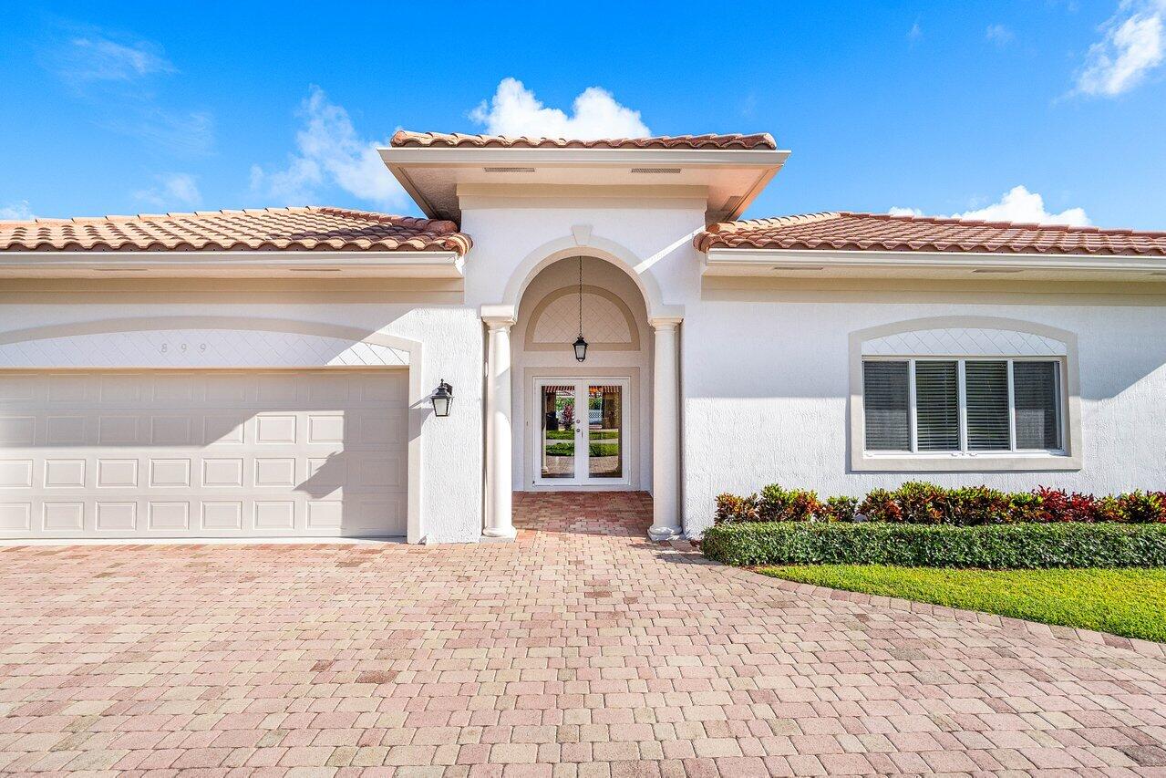 899 Granada Drive Boca Raton, FL 33432 - Photo 4 of 44 004-899GranadaDrive-BocaRaton-FL-33432-S