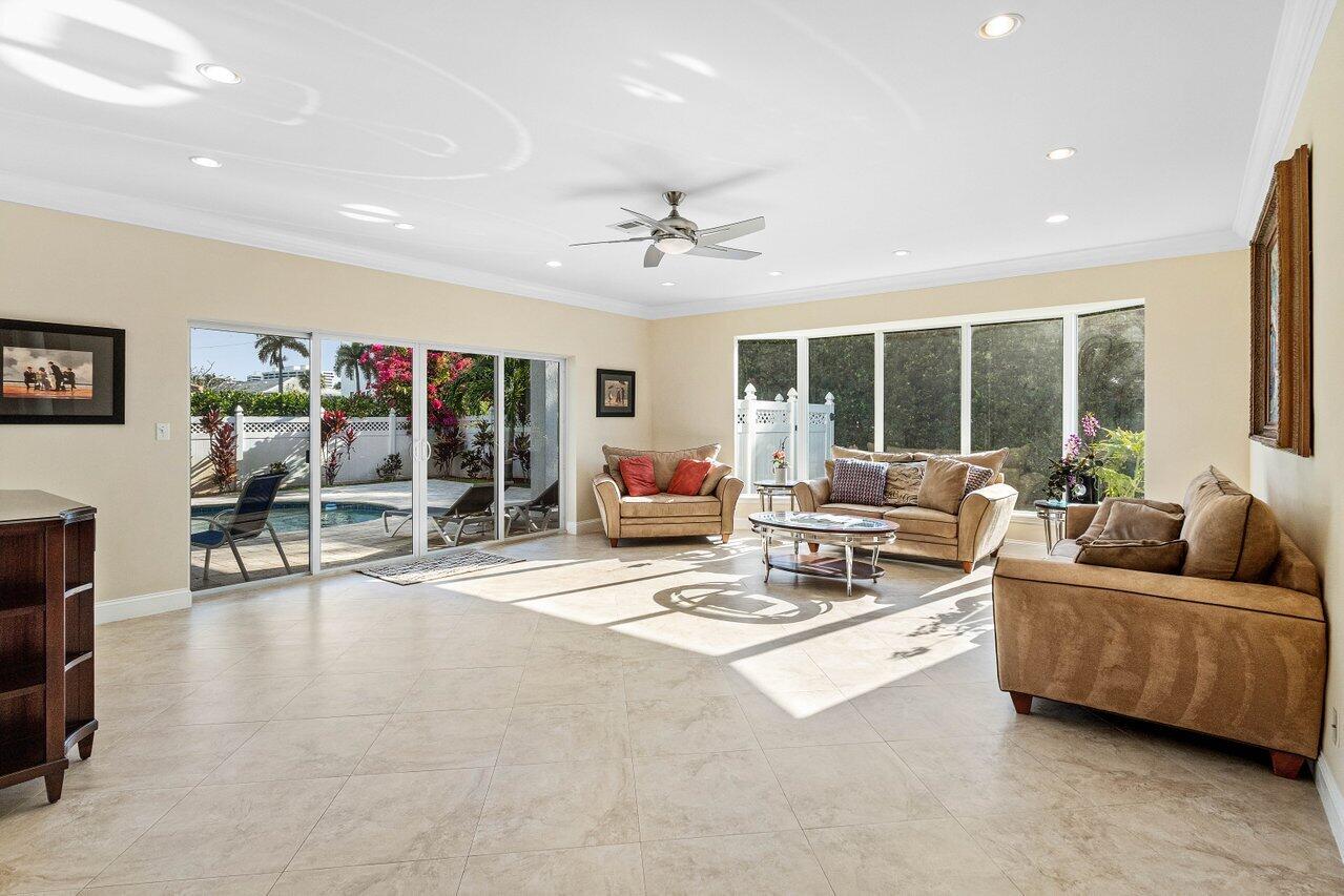 899 Granada Drive Boca Raton, FL 33432 - Photo 6 of 44 006-899GranadaDrive-BocaRaton-FL-33432-S