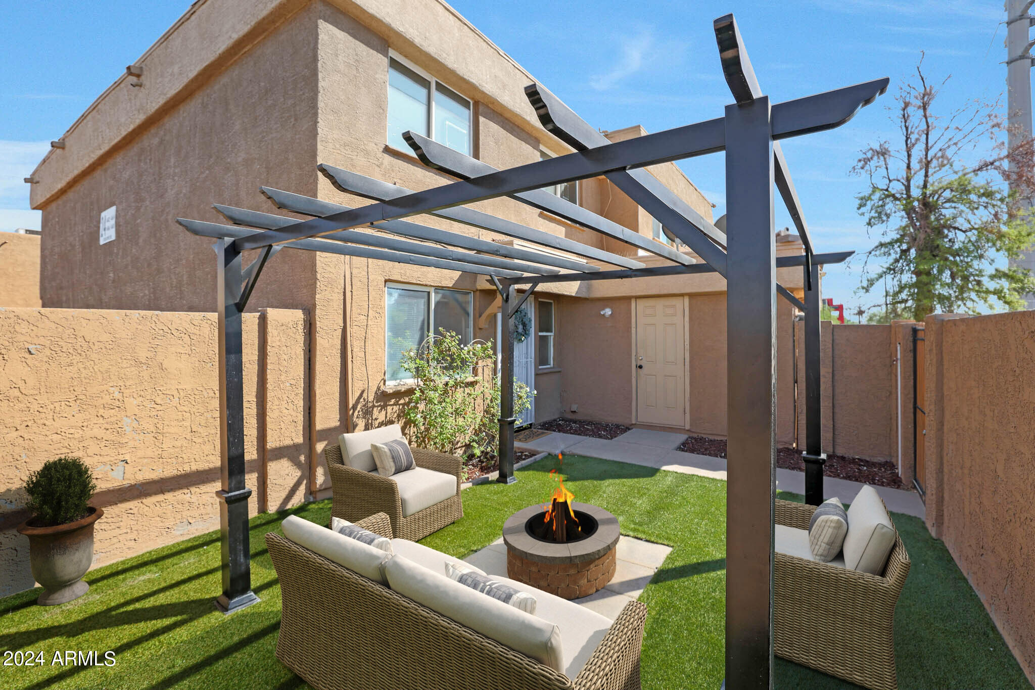 4604 East Broadway Road Phoenix, AZ 85040 - Photo 4 of 30 Patio