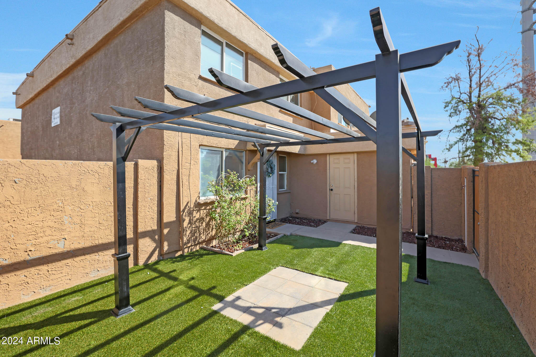 4604 East Broadway Road Phoenix, AZ 85040 - Photo 5 of 30 Patio