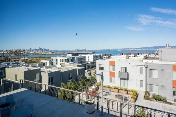 $3,999 | 50 Jerrold Avenue, Unit 304, San Francisco, CA 94124