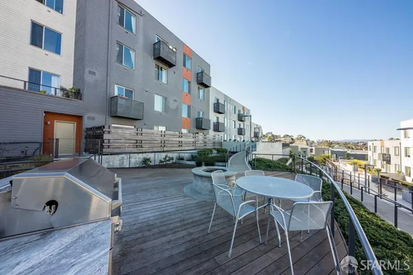 $3,999 | 50 Jerrold Avenue, Unit 304, San Francisco, CA 94124