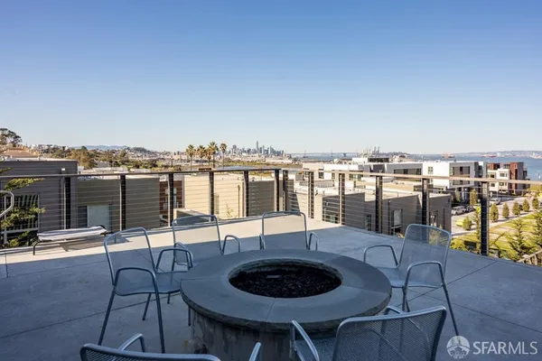 $3,999 | 50 Jerrold Avenue, Unit 304, San Francisco, CA 94124