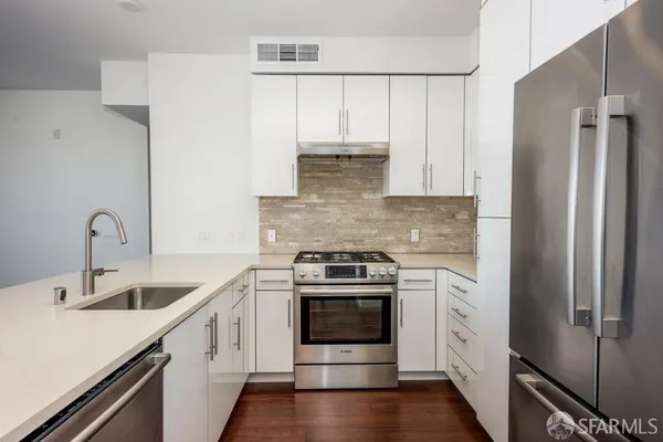 $3,999 | 50 Jerrold Avenue, Unit 304, San Francisco, CA 94124