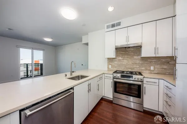 $3,999 | 50 Jerrold Avenue, Unit 304, San Francisco, CA 94124