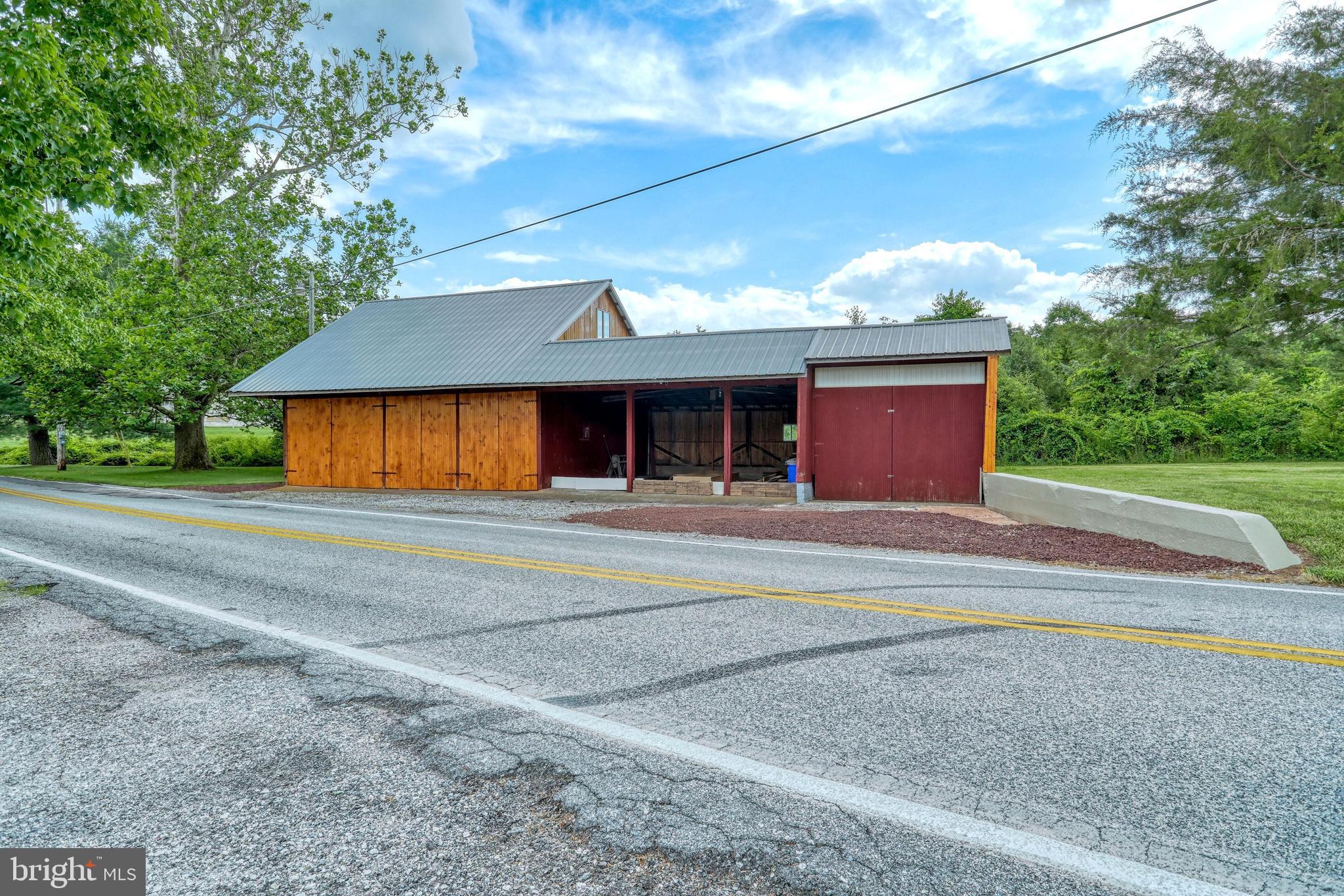 6310 Bull Road Dover, PA 17315 - Photo 35 of 41 Barn