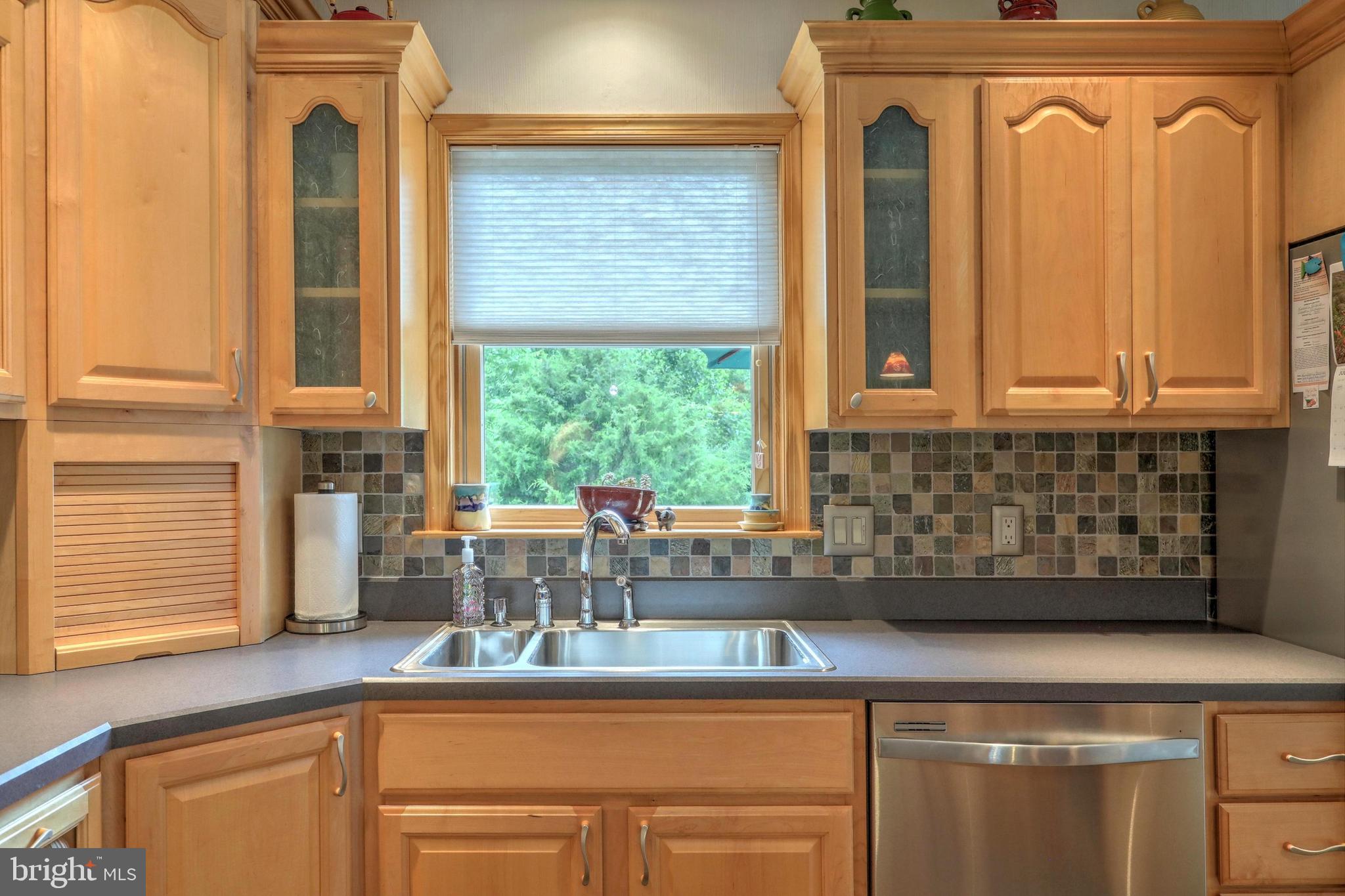 6310 Bull Road Dover, PA 17315 - Photo 10 of 41 Kraftmaid Solid maple cabinets
