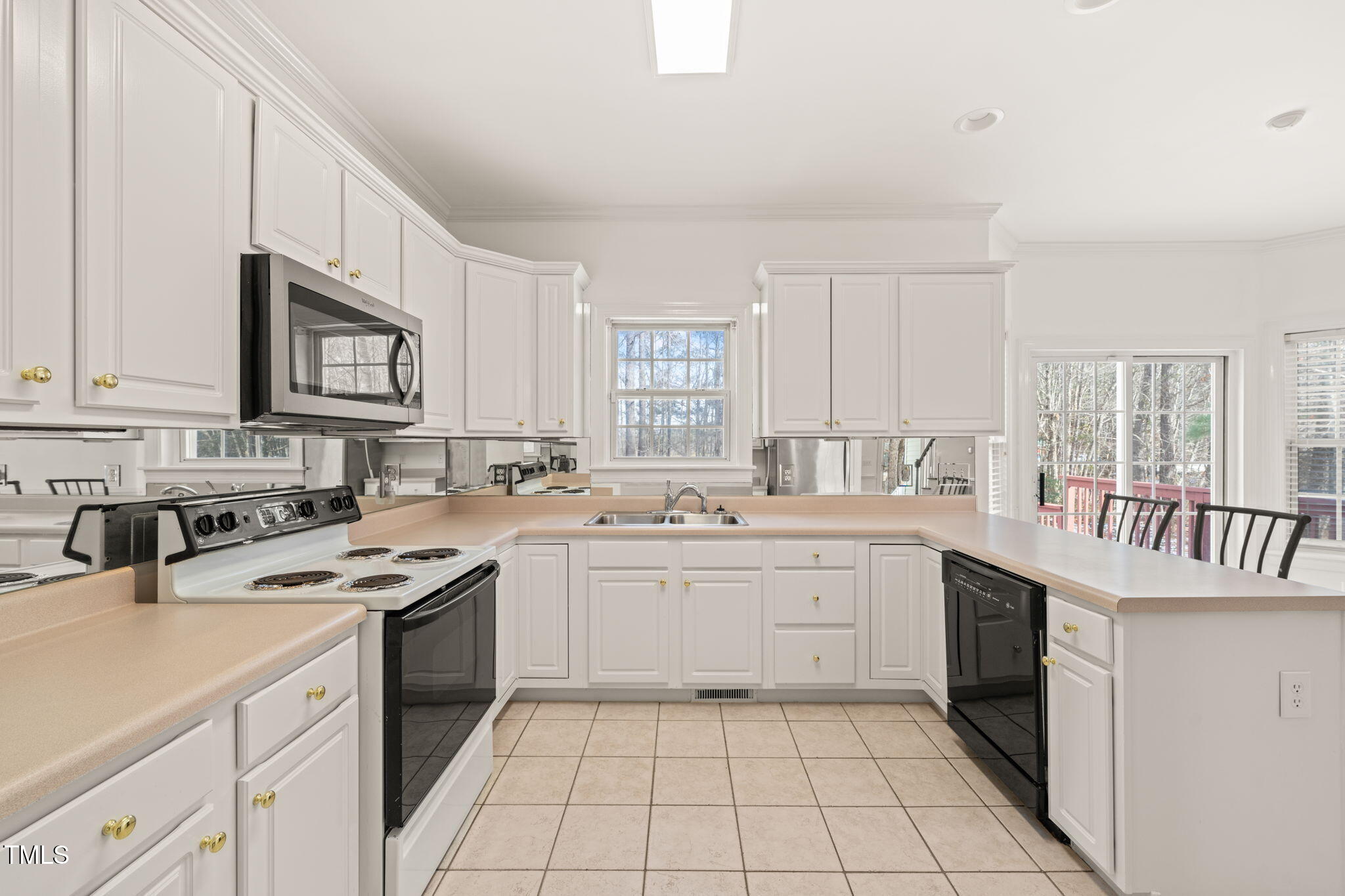 2840 Praire View Point Wendell, NC 27591 - Photo 15 of 31 Kitchen